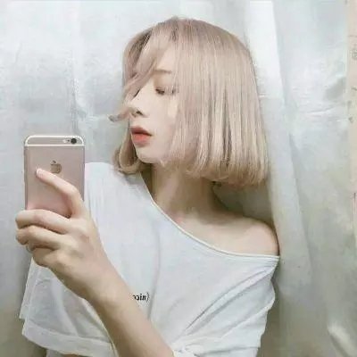 明天,我会成为谁的女友